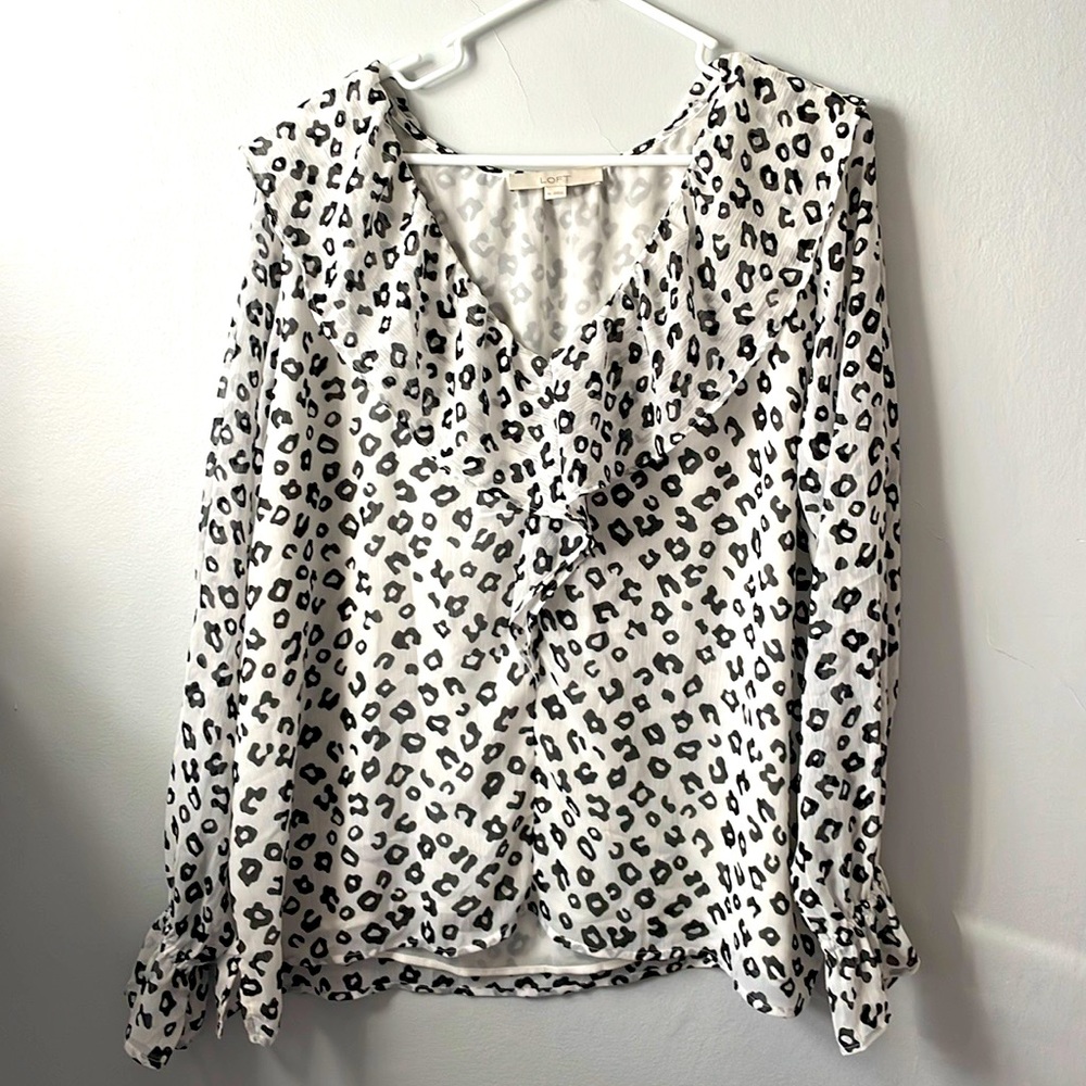 Anne Taylor Loft V Neck Ruffle Blouse Cheetah Print